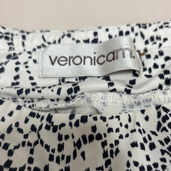 Veronica M Monochrome Floral Wide Leg Jeans - Picture 3 of 9